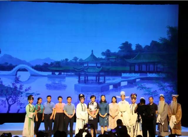 舞台水蜜桃黄色视频在舞台演出中的運用