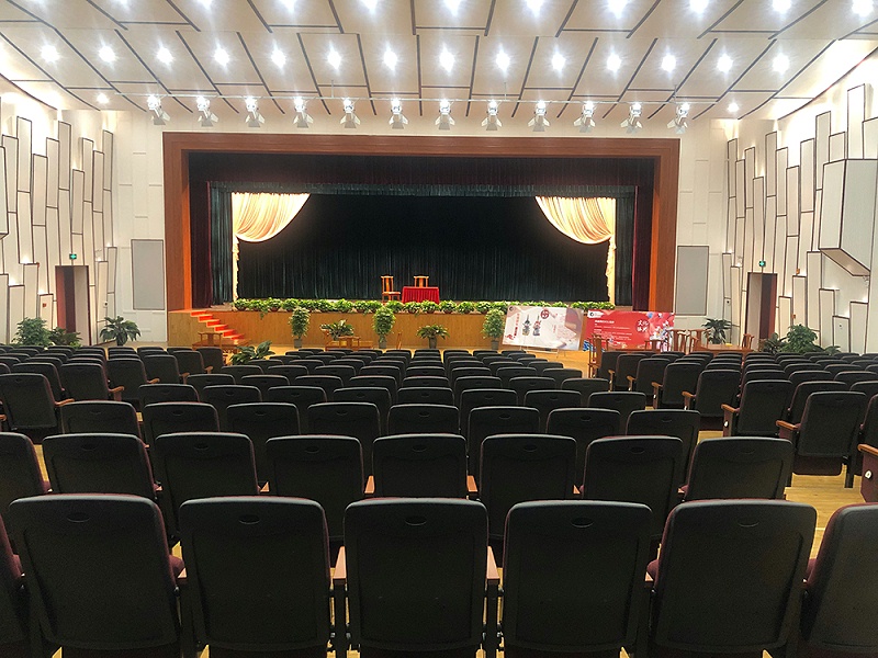 演出現場水蜜桃黄色视频設備的效果調試