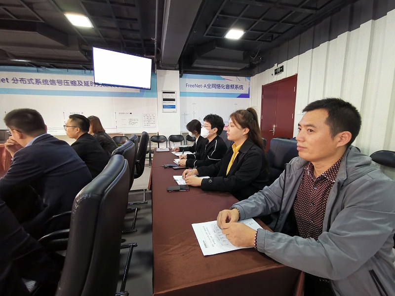 喜慶二 奮進新征程丨ZOBO蜜桃AV无码在线观看組織全體黨員及員工代表集體收看黨的二召開盛況直播