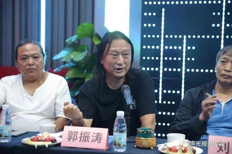 ZOBO董事長張新峰作為聲光視訊行業聯盟代表赴豫芒溫暖災區，傳遞愛心