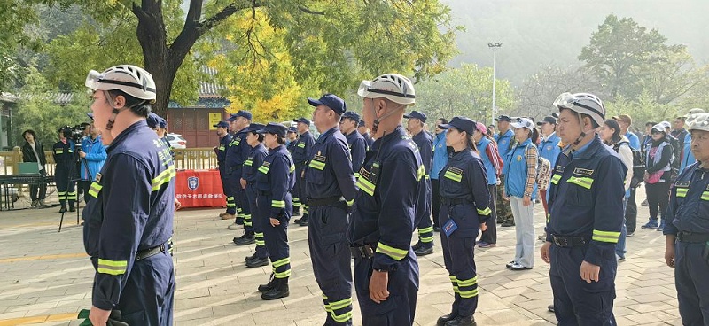 PRS水蜜桃黄色视频為北京人防浩天誌願者救援隊潭柘寺服務站成立揭牌儀式保駕護航